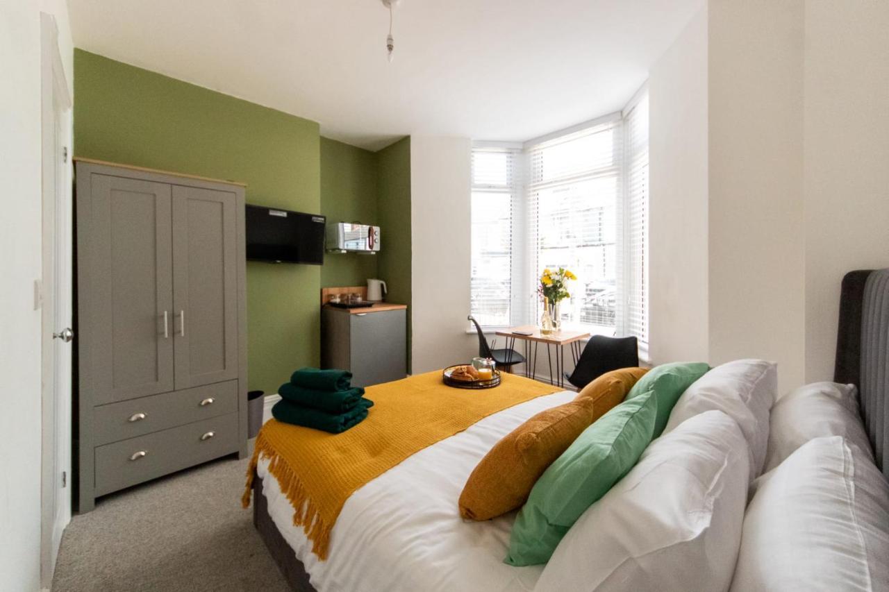 Bay City Studio Apartments By Staying-Away Кардифф Экстерьер фото