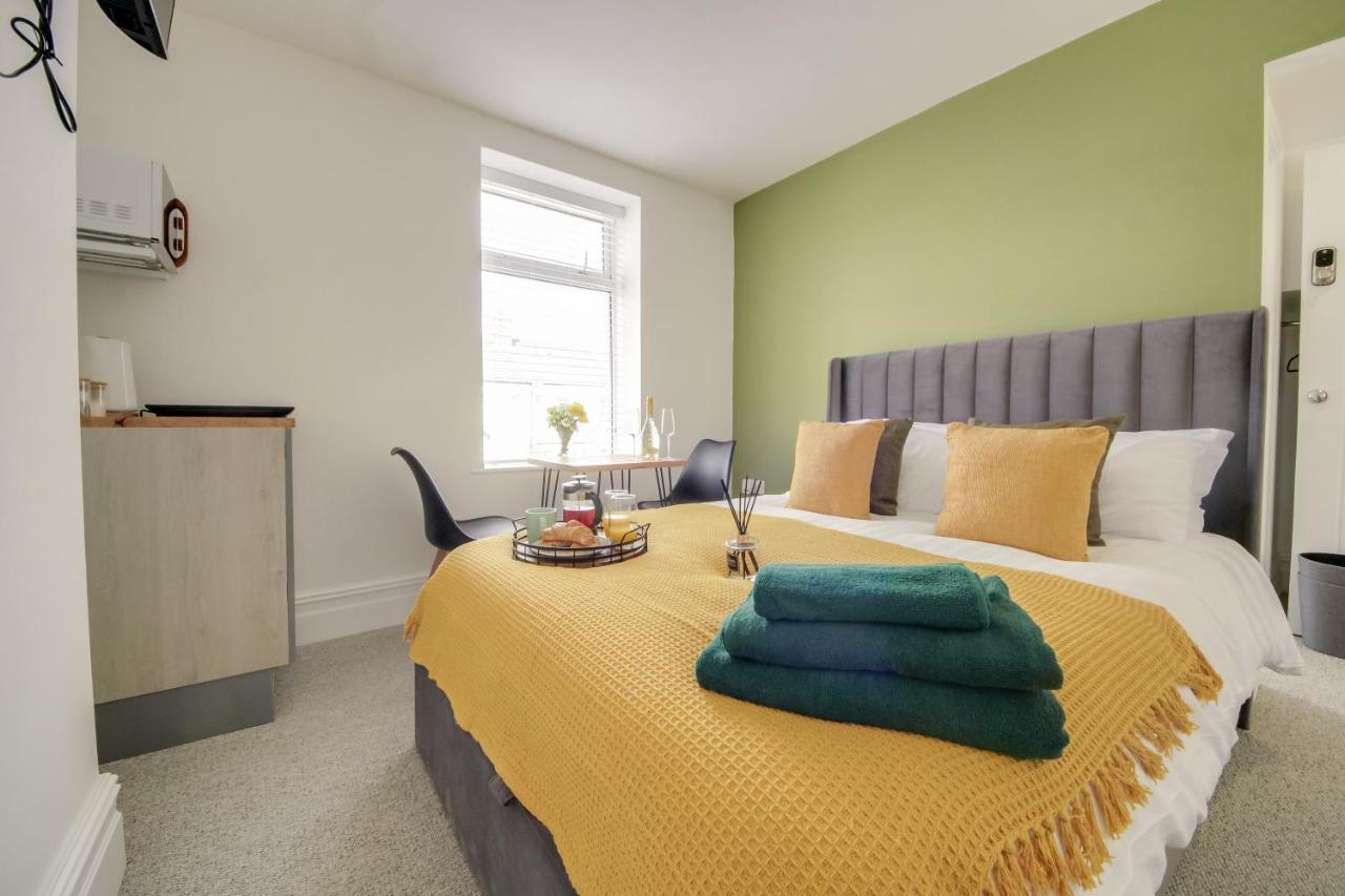Bay City Studio Apartments By Staying-Away Кардифф Экстерьер фото